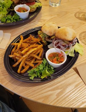  at Cafe Graphy in Tokyo