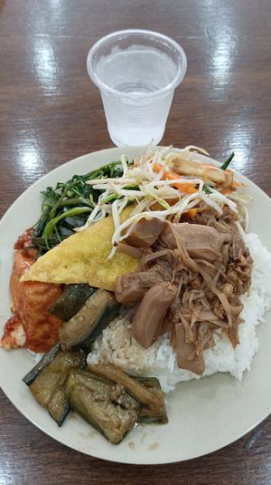 Yummy yummy, filling my tummy at Phước Thọ in Vung Tau