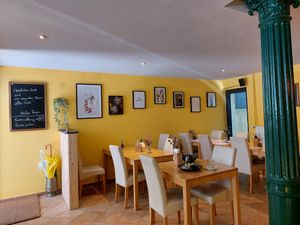 Interior of the restaurant at AnTee Vegan in Hamburg