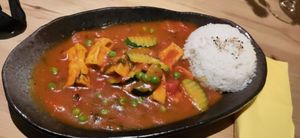 Tofu with tomato sauce and dill at AnTee Vegan in Hamburg