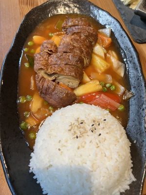 Vegane Ente in Süß-Sauer-Soße  at AnTee Vegan in Hamburg