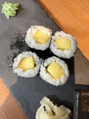 Mango-Maki  at AnTee Vegan in Hamburg