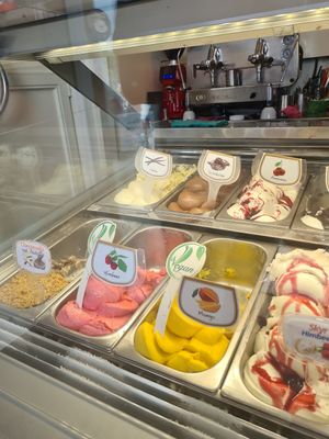 Ice cream 4 at Stella Eiscafé - Crêpes in Regensburg