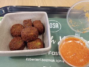 Falafel portion with vegan Romesco sauce at Çosa in Istanbul