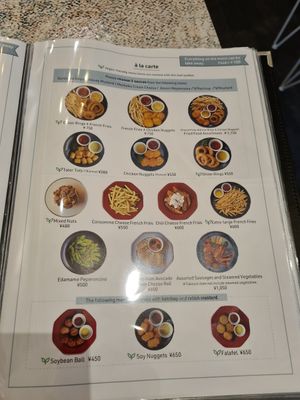 Side dishes with clearly marked vegan options at Tomoyasu Seisakusyo and Hamburger - 友安製作所とハンバーガー in Fukuoka