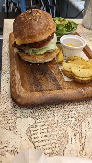 🍔 Teriyaki Burger (1500¥) at Tomoyasu Seisakusyo and Hamburger - 友安製作所とハンバーガー in Fukuoka