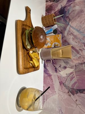   at Tomoyasu Seisakusyo and Hamburger - 友安製作所とハンバーガー in Fukuoka