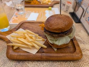 Vegan teriyaki burger at Tomoyasu Seisakusyo and Hamburger - 友安製作所とハンバーガー in Fukuoka