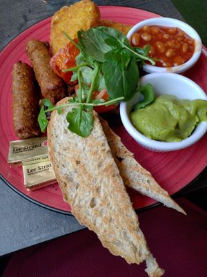 Vegan breakfast (careful, served with dairy butter) at The Shire in Killarney
