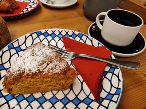 Torta carote e mandorle at Caffé Cavour in Bormio