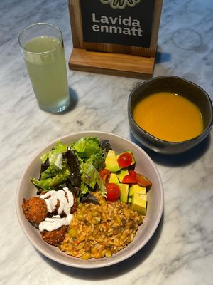  at Cafė Mattelsa in Medellin