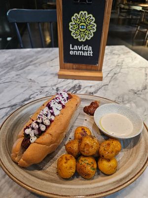 Choripan at Cafė Mattelsa in Medellin