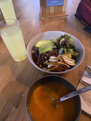 Menu of the day 18,000 pesos  at Cafė Mattelsa in Medellin