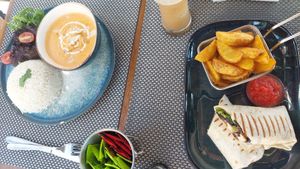  at Sam's Coffee and Bistro in Armacao De Pera