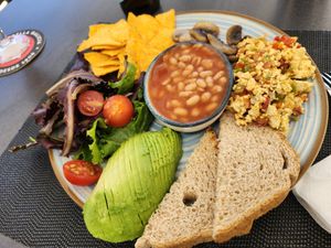 Morning breakfast at Sam's Coffee and Bistro in Armacao De Pera