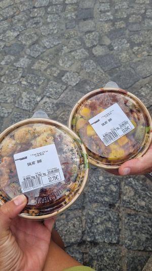 Priced per kg so can get expensive for a salad bar! at Picadeli at Intermarché in Reims