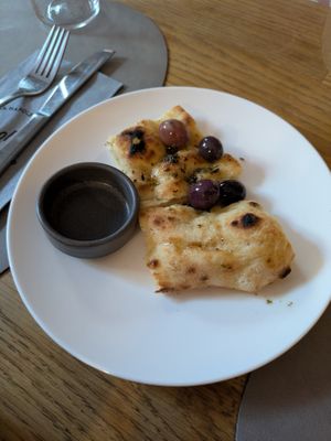 Complementary starter - 4/5 at Napolita in Berlin