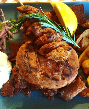 Vegan grill 😋🌱 at Taverna Athene in Berlin