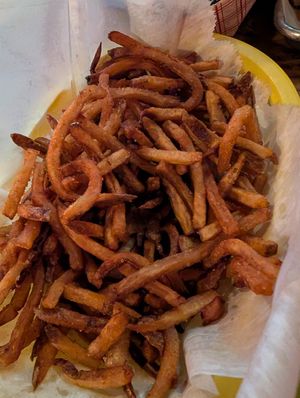 Mmm seasoned fries #Veganuary at Ruggers Pub in Pittsburgh