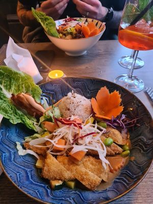  at Cảm Ơn in Hamburg