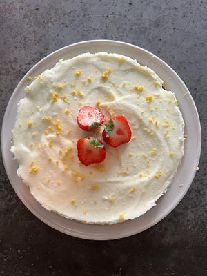 Lemon curd cheesecake at Full Soul Vegan in Stockholm