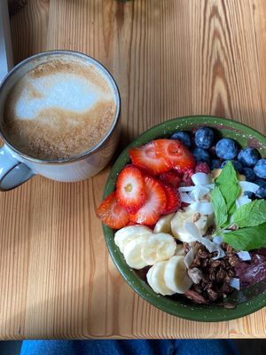 Açai bowl and oat latte! at Full Soul Vegan in Stockholm
