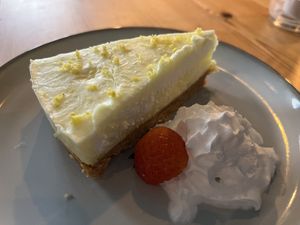 Lemon cheesecake 🤤   at Full Soul Vegan in Stockholm