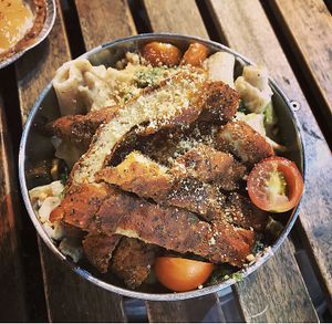 Pesto chicken mac and cheese at Hella Vegan Eats in Oakland