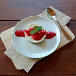 Cheezecake at Soulscape Café in Koh Phangan