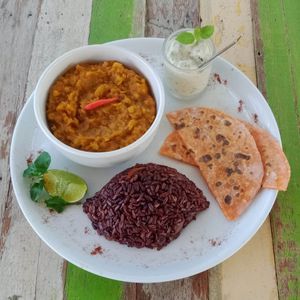Indian Platter at Soulscape Café in Koh Phangan