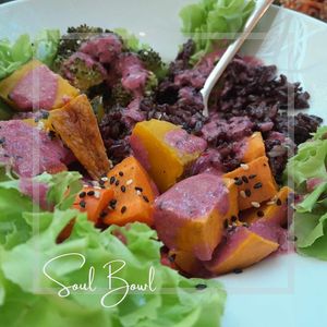 🥗 Soul Bowl (Gluten Free)    180 ฿

🥦 Roasted Vegetables and Black Rice Salad with Beetroot & Lime Dressing. 
Topped with Sesame Seeds. at Soulscape Café in Koh Phangan