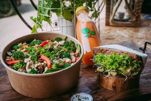 Salad, sandwich and juice at Avocado  in Srem