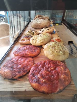 Focaccia,pizzette,pane bianco e integrale at Pepita D'oro  in Tenerife