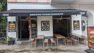  at VEG'D - Vegan Burgers - X-Berg in Berlin