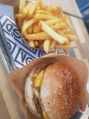  at VEG'D - Vegan Burgers - X-Berg in Berlin