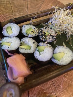 Avocado maki  at TuSushiAhi in Menorca