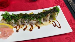 Sushi with seaweed on top at Le Royal Tokyo in Aulnay-sous-bois