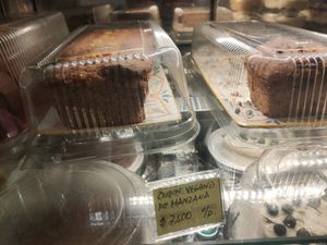 2 vegan cakes at Bakery Bites in Bogota