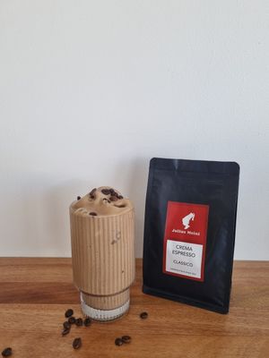  at Piknik in Burleigh Heads