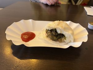 Bao Zi mit Gemüse (innen)  at Lin's Veggie Dumplin' in Vienna