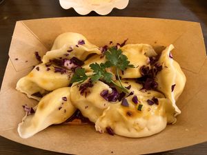 Gemüse / vegetable dumplings   at Lin's Veggie Dumplin' in Vienna