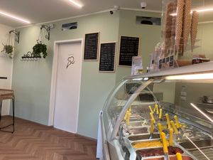  at L'Angolo del Gelato in Travedona-monate