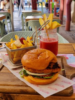 Top! at Ammos Valencia in Valencia