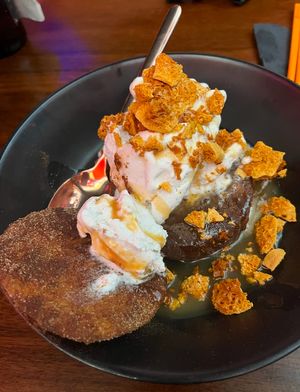 Cinnamon bun ice cream  at Neon Ramen  in Everton Park