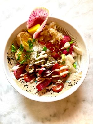Le bol classique : un plat incontournable sur la carte. Parfait pour découvrir notre tempeh maison, kimchi / légumes lacto-fermentés, et sauce miso...  at Vivant  in Grenoble