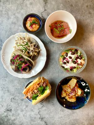 Carte du soir mai-juin-juillet 2024, menu unique avec version végétalienne disponible si prévenu à l'avance !  at Vivant  in Grenoble