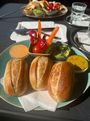  at Coffee & Friends in Vienna