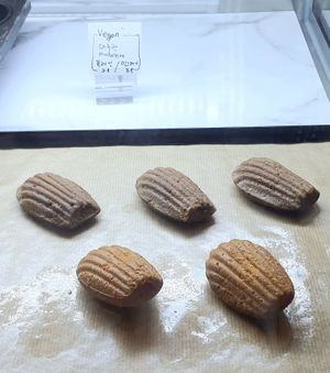 vegan madeleines at Cafe De Fessonia - 카페드페소니아 in Seoul