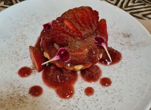  at Flores do Cabo in Colares