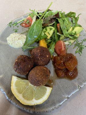 Tempeh Falafel   at Flores do Cabo in Colares